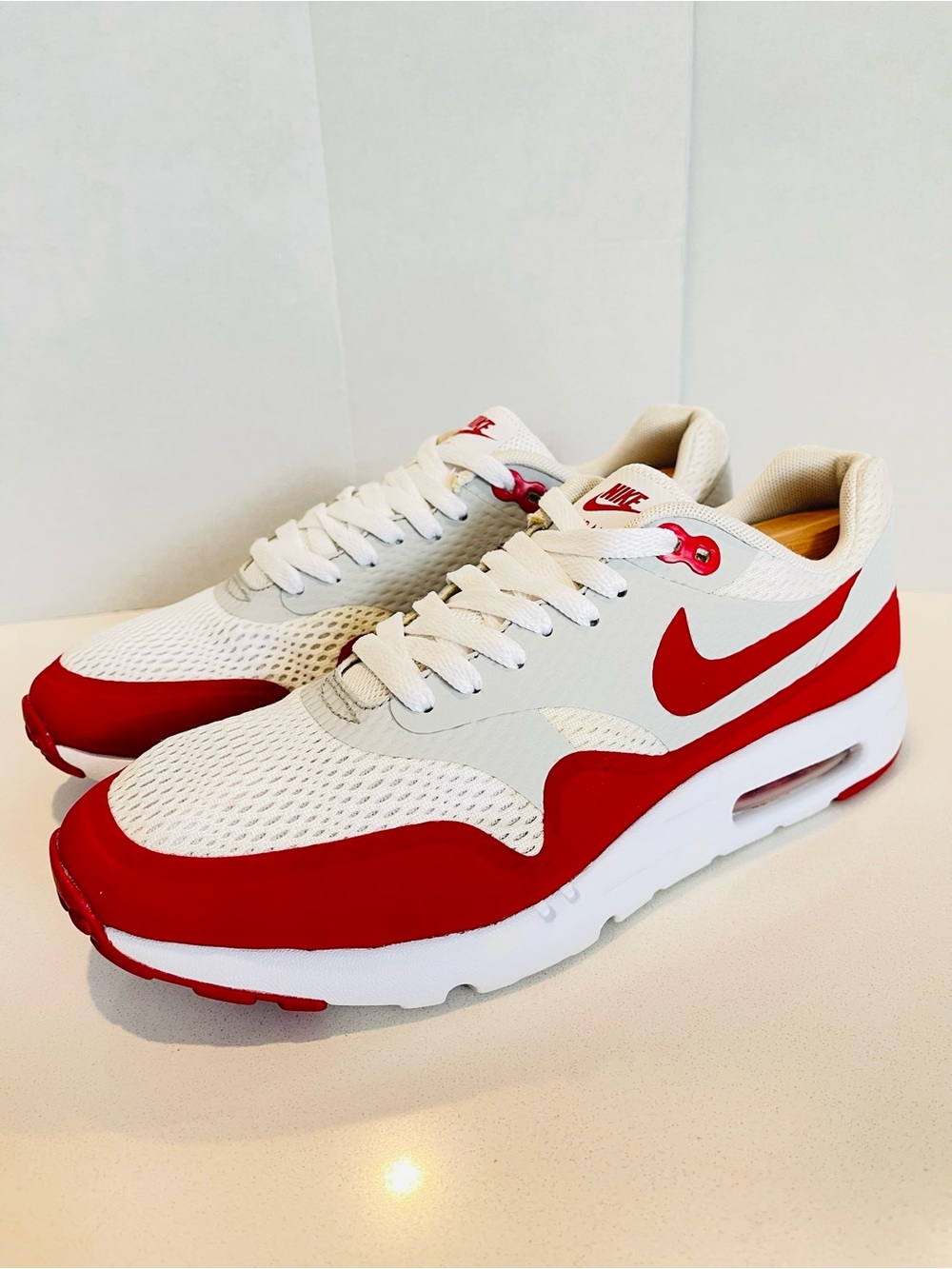 Nike Air Max Men’s Low-Top Sneakers - White and Red size 9